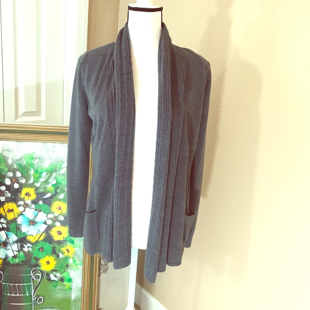 Gray open cardigan sweater goes with anything euc
